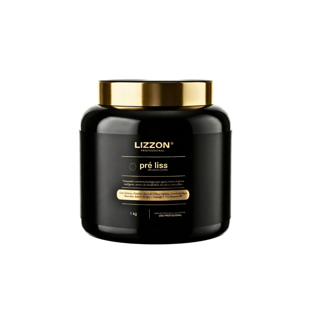 Um pote de plástico preto com uma tampa dourada rotulado Pré Liss (PRO) 1kg Máscara apresenta texto dourado e branco na frente, exibido em um fundo branco liso.