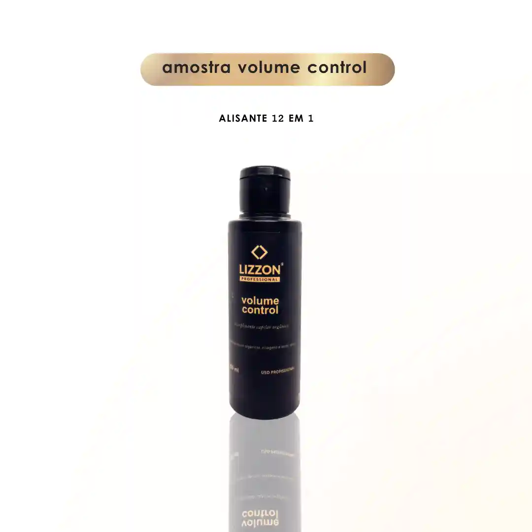 Um frasco preto de AMOSTRA VOLUME CONTROL - 100ML está em pé sobre um fundo branco, com o texto acima "controle de volume" e "ALISANTE 12 EM 1", enfatizando seu efeito liso e elegante para os cabelos.