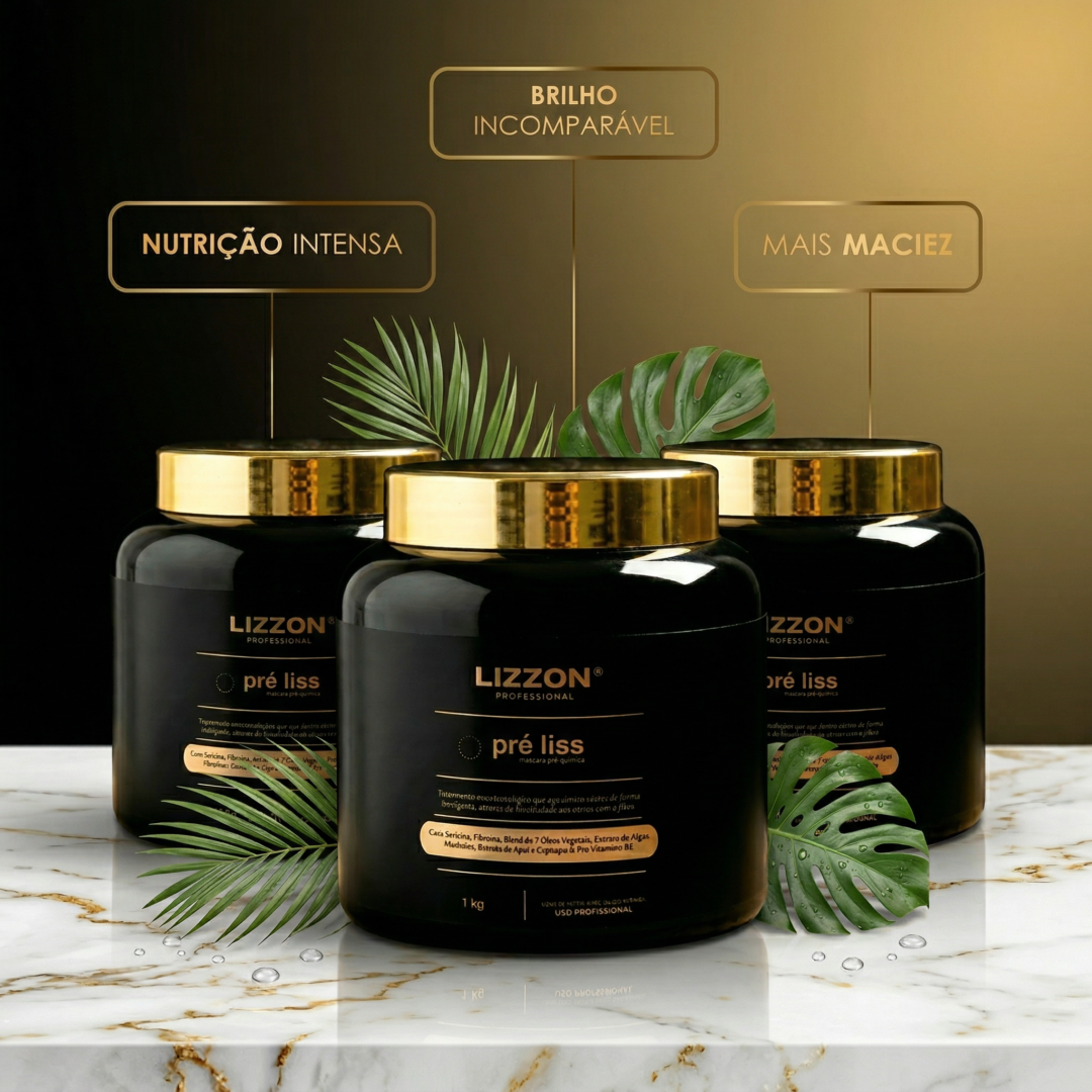 Três potes pretos com tampas douradas rotuladas Pré Liss (PRO) 1kg Máscara são mostrados em uma superfície de mármore com folhas verdes. O texto destaca seus benefícios: Nutrição Intensa, Brilho Incomparável e Mais Maciez.
