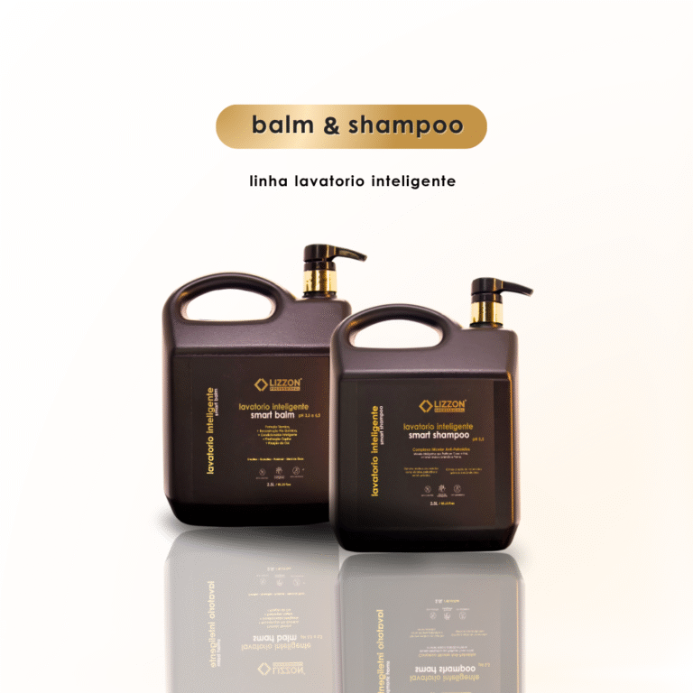 Dois frascos pretos com bombas douradas, rotulados como kit Lavatório Inteligente Balm 5 em 1 + Shampoo da Lizzon e ideal para fios mais lisos, são colocados em um fundo branco com um banner de texto marrom acima.
