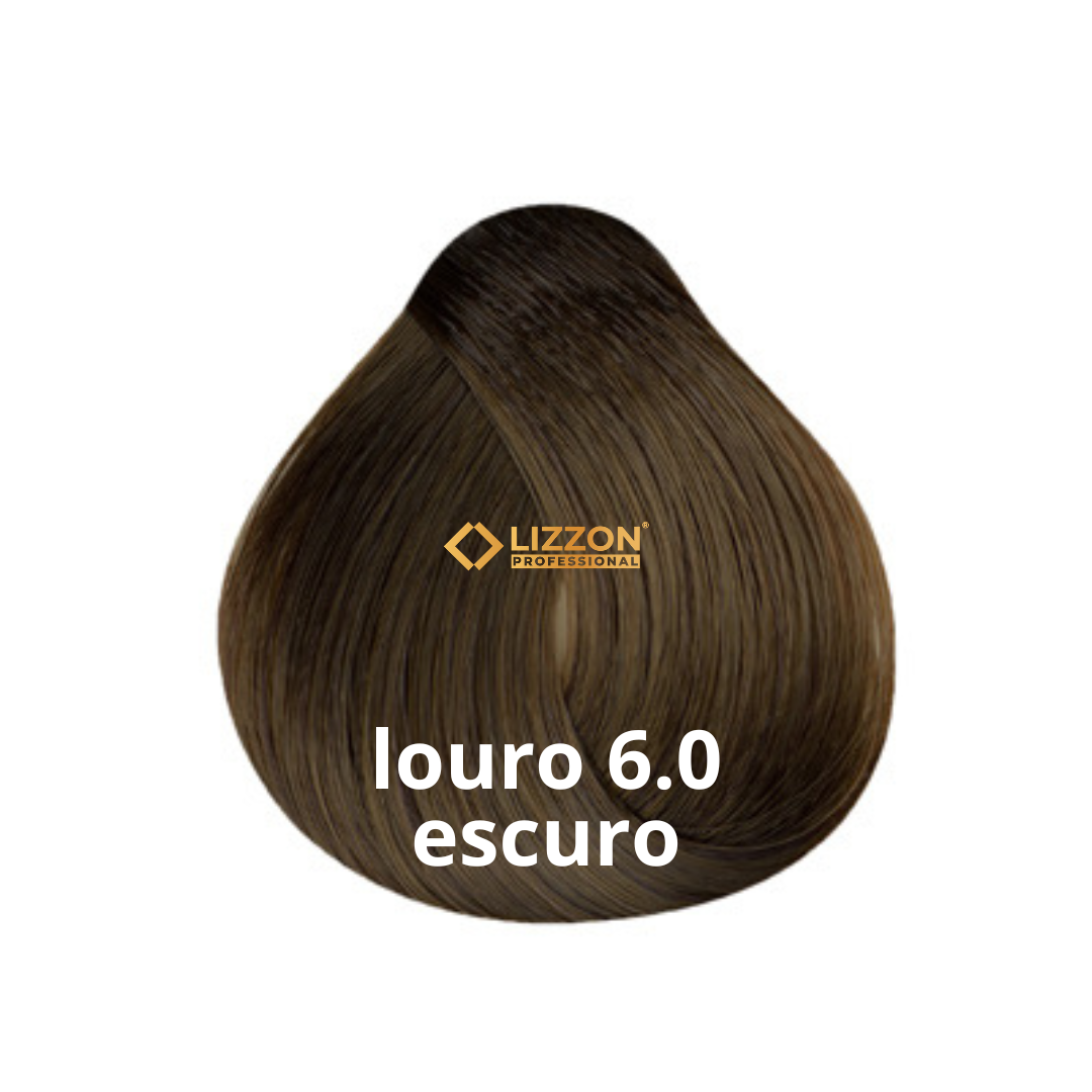 Uma amostra de cor de cabelo loiro escuro rotulada como louro 6.0 escuro com o logotipo da Lizzon Professional na parte superior, em um fundo branco liso.
