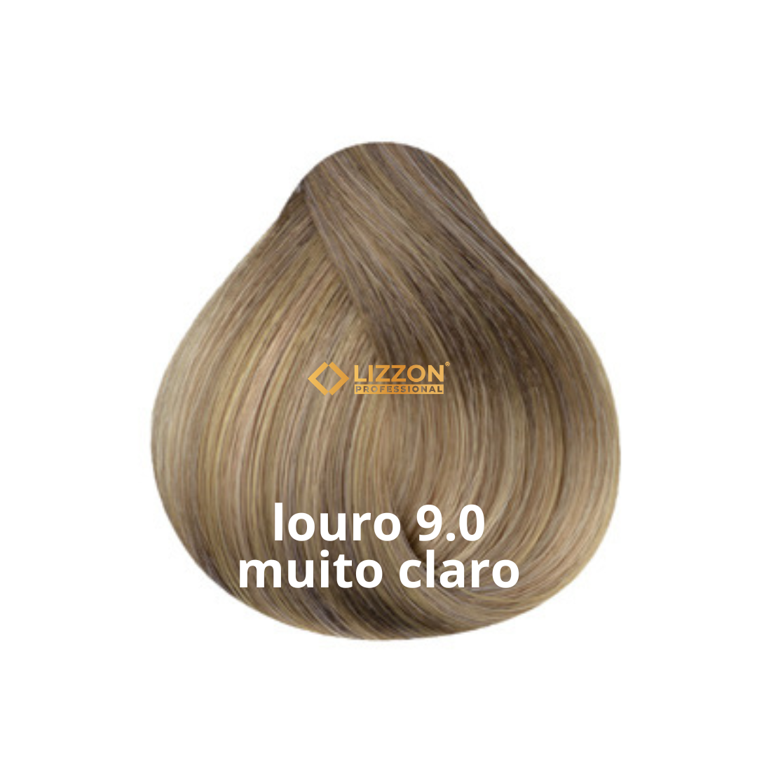 Uma amostra de cor de cabelo loiro claro rotulada como louro 9.0 muito claro com o logotipo da Lizzon Professional centralizado na amostra de cabelo, mostrada em um fundo branco.