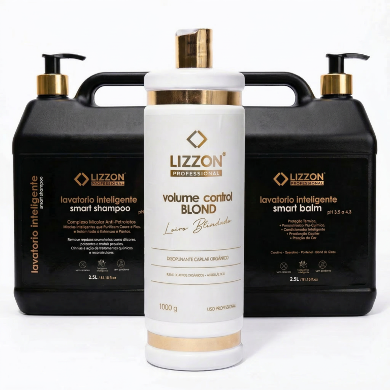 Três produtos da Lizzon Professional são mostrados: dois grandes recipientes pretos com os rótulos Smart Shampoo e Smart Balm do Kit Liso Blindado Blond + Lavatório Inteligente, além de um frasco alto branco de Volume Control Blond no centro.