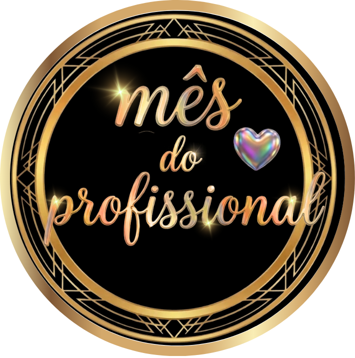 Um crachá redondo preto com uma borda decorativa dourada apresenta o texto em português "mês do profissional" em escrita dourada, um pequeno coração iridescente à direita de "mês" e a sutil marca Lizzon para um toque elegante.