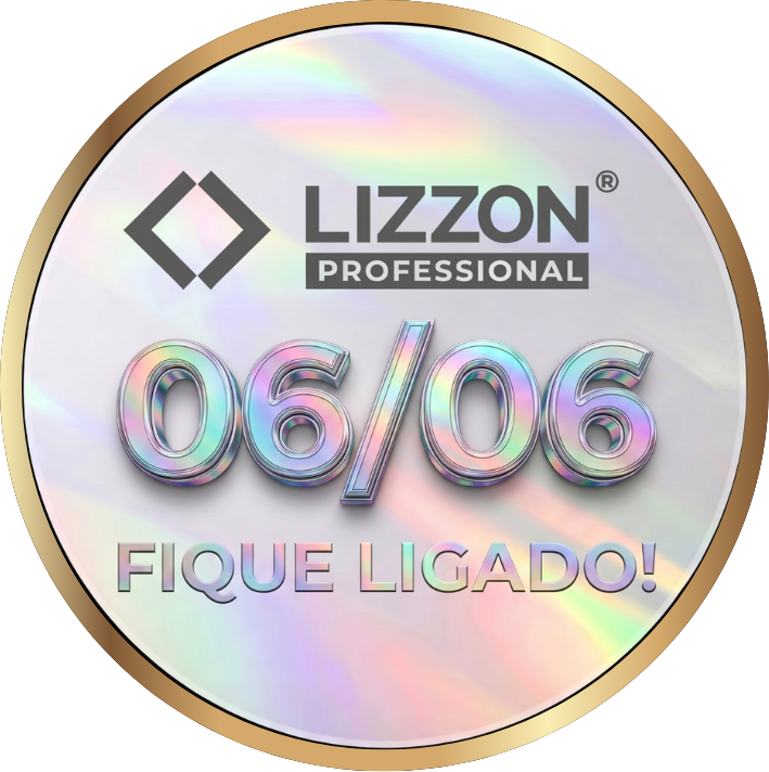 Um emblema circular com fundo holográfico, borda dourada e o logotipo da Lizzon acima da data 06/06 em letras grandes, com FIQUE LIGADO! escrito abaixo.
