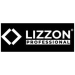 Retângulo preto com um logotipo geométrico branco em forma de losango à esquerda, seguido pelas palavras “Adesivo Lizzon 21x8cm” em letras maiúsculas brancas em negrito, com “21x8cm” em fonte menor dentro de uma caixa branca.