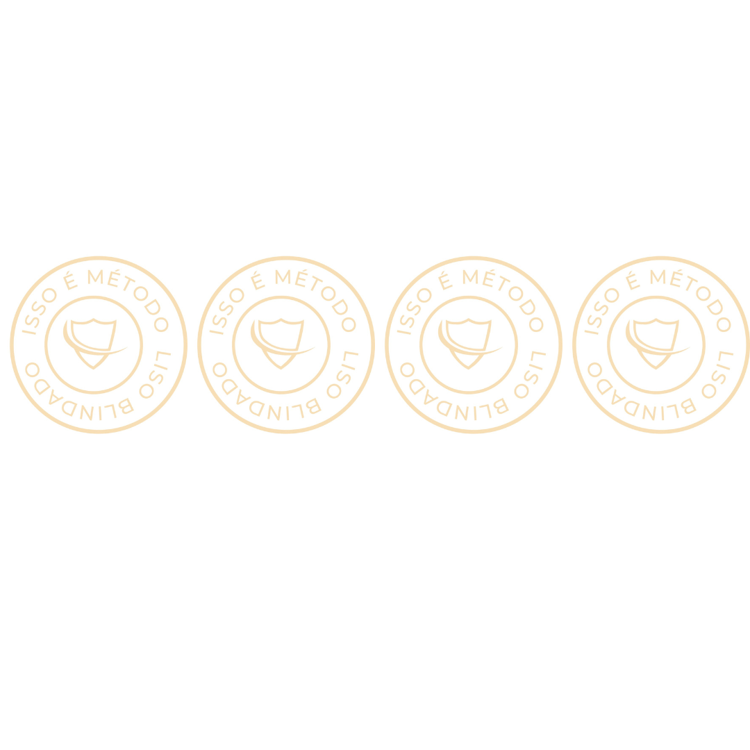 Quatro Adesivos/Selos Lisos Blindados idênticos estão alinhados horizontalmente, cada um com um ícone de escudo no centro e a frase “ISSO É MÉTODO LISO BLINDADO” ao redor da borda. O desenho é apresentado em bege claro sobre um fundo branco.