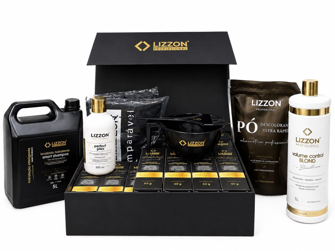 Uma caixa preta com a etiqueta “Kit Lizzon Express” contém diversos produtos para os cabelos, incluindo frascos, pacotes, uma tigela para misturar e sachês, todos com embalagens nas cores preta, dourada e branca. Os itens estão dispostos de forma organizada para exposição.